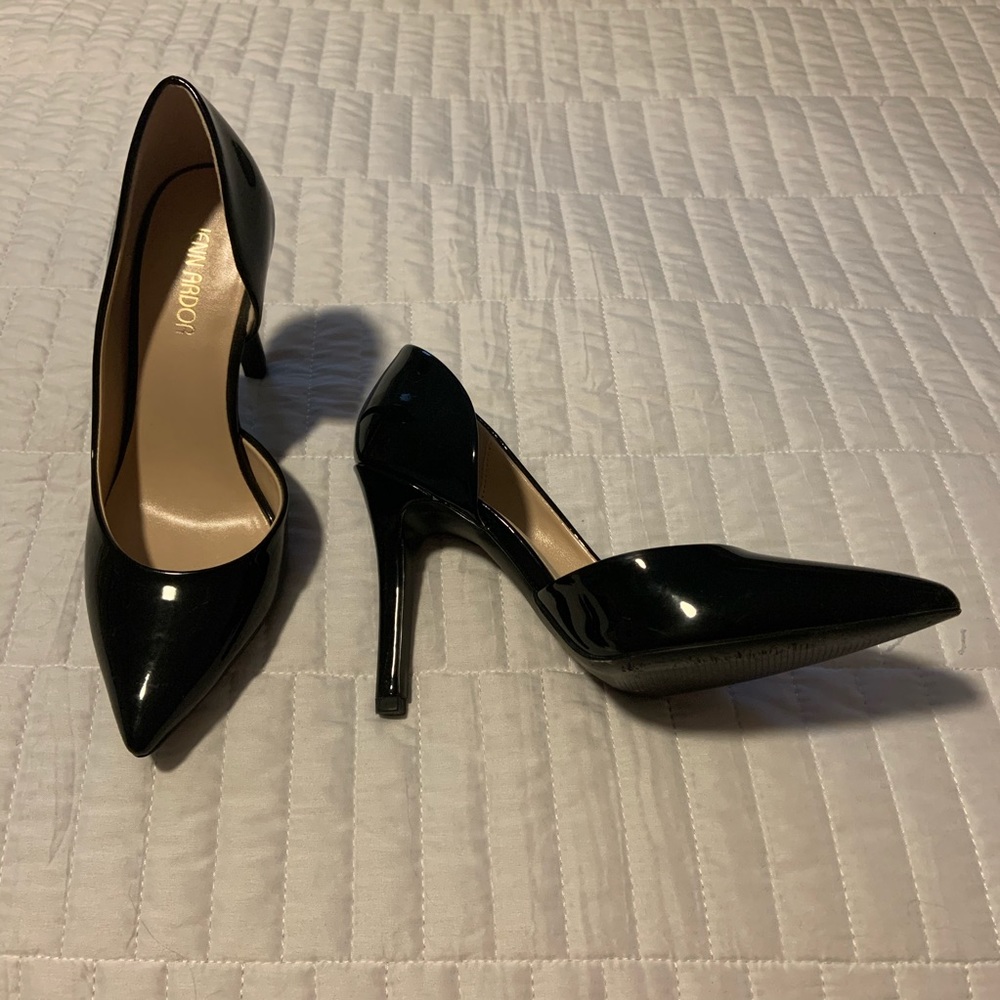 Jenn Ardor Black Pointed Toe Pumps